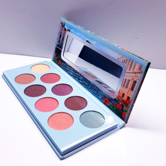 Essence Eyeshadow Palette-CIAO VENEZIA with Mirror- 0.47 oz - Picture 4 of 7